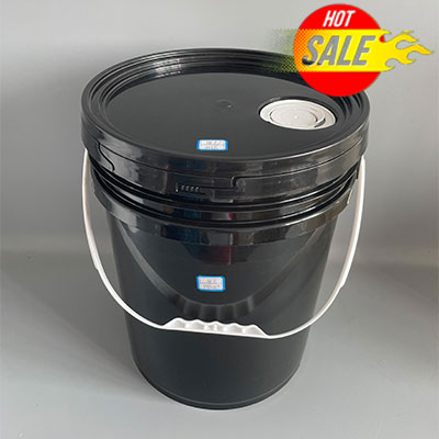 Plastic Buckets & Pails With Spout
